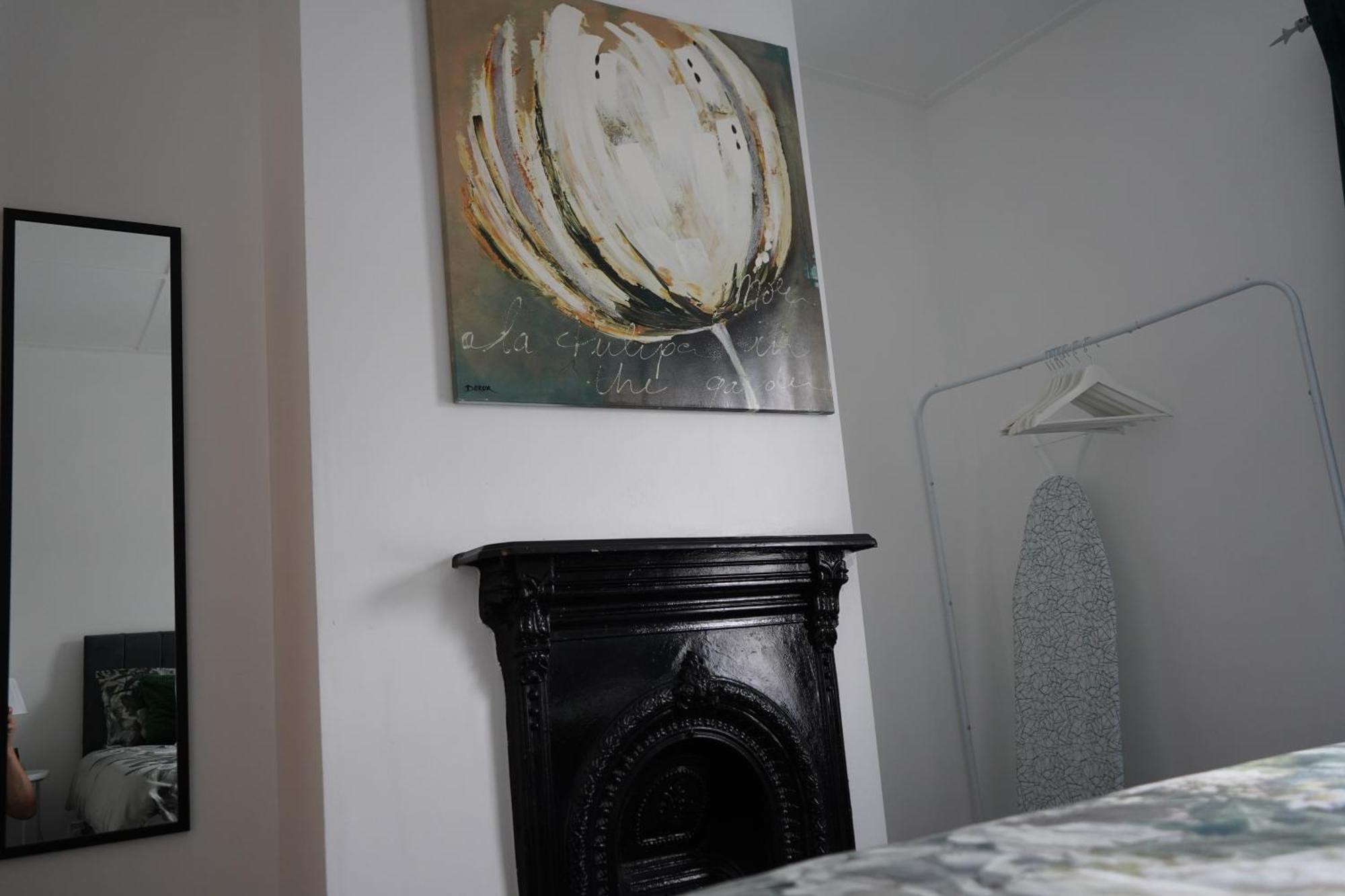 Excellency , Comfort , Free Parking , Contractors , Families * Gravesend